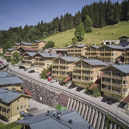 Alpenparks & Rehrenberg Apart-hotel 4*