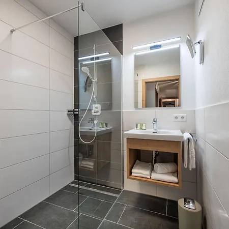 Alpenparks & Rehrenberg Aparthotel 4*