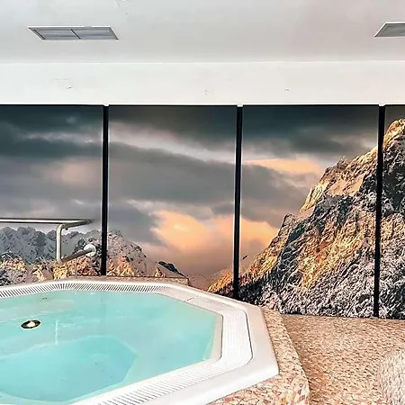 Aparthotel Alpenparks & Rehrenberg 4*
