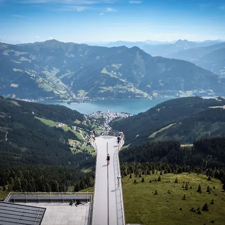 Alpenparks & Rehrenberg Aparthotel Viehhofen